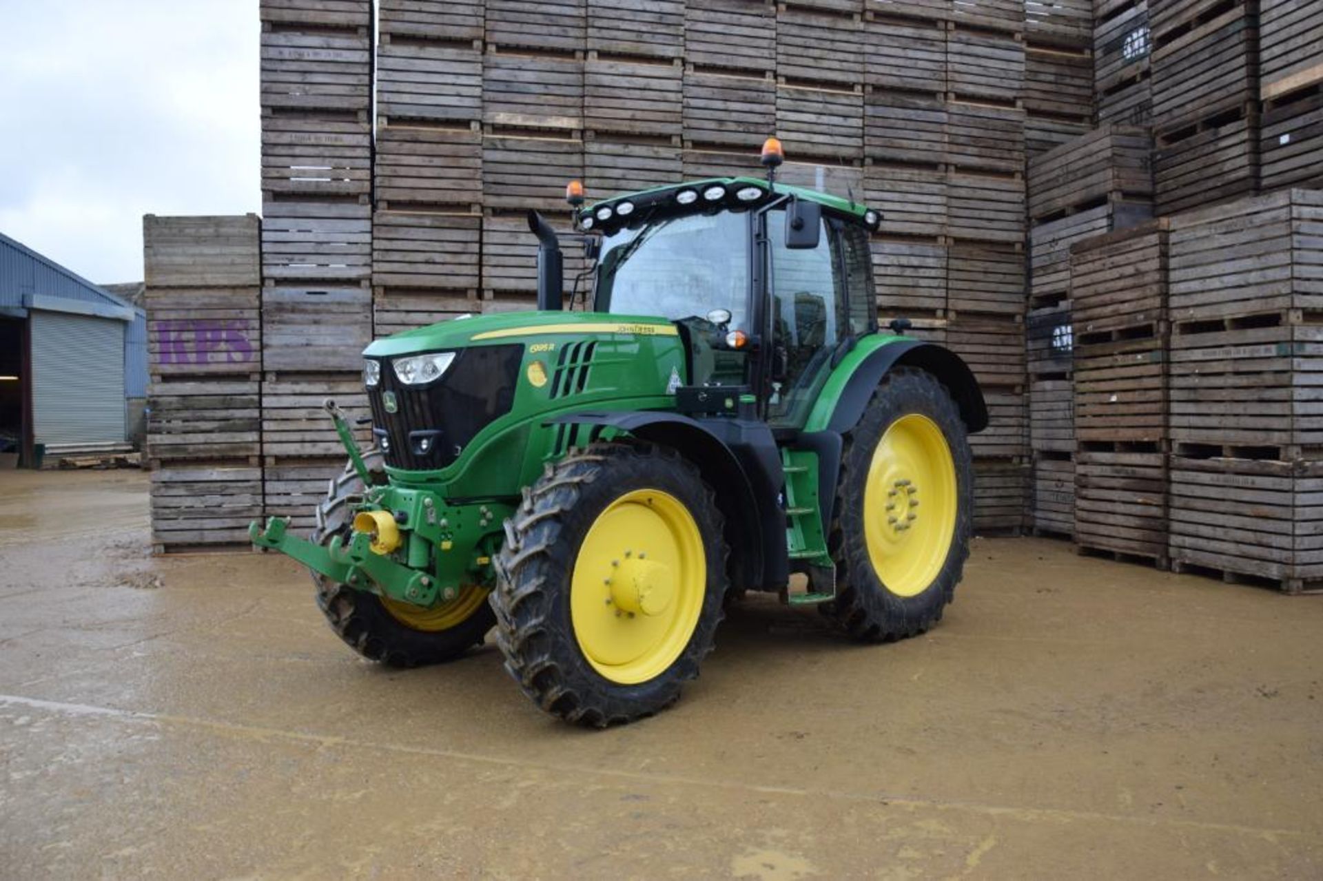 2017 John Deere 6195R 4wd Autopowr 50Kph tractor with front TLS suspension, cab suspension, air brak - Image 7 of 32