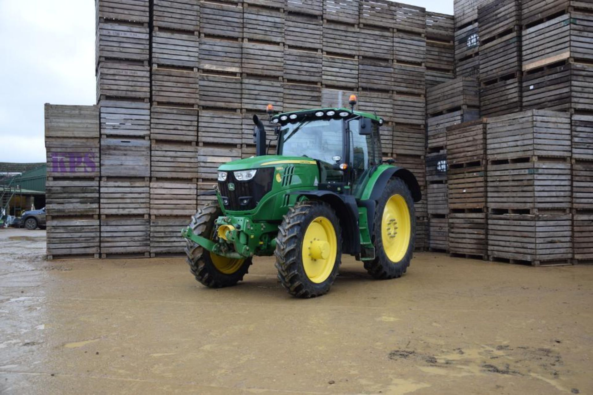 2017 John Deere 6195R 4wd Autopowr 50Kph tractor with front TLS suspension, cab suspension, air brak - Image 3 of 32