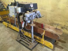 Walthambury automatic stitcher with 3m conveyor belt with bag grip 3ph