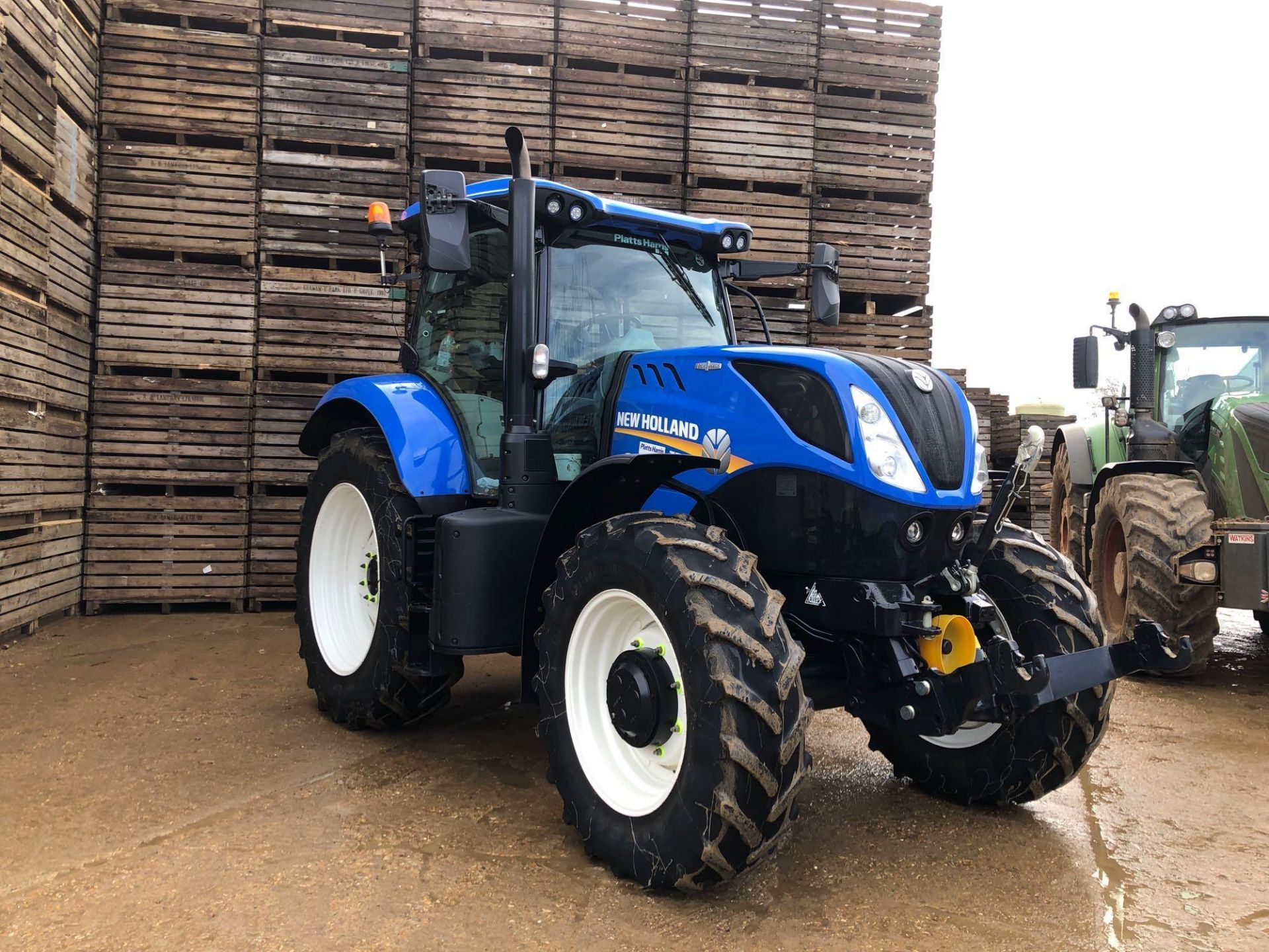 2019 New Holland T7.210 4wd Auto Command 50Kph tractor with front linkage and PTO, 4 electric spools - Image 4 of 18