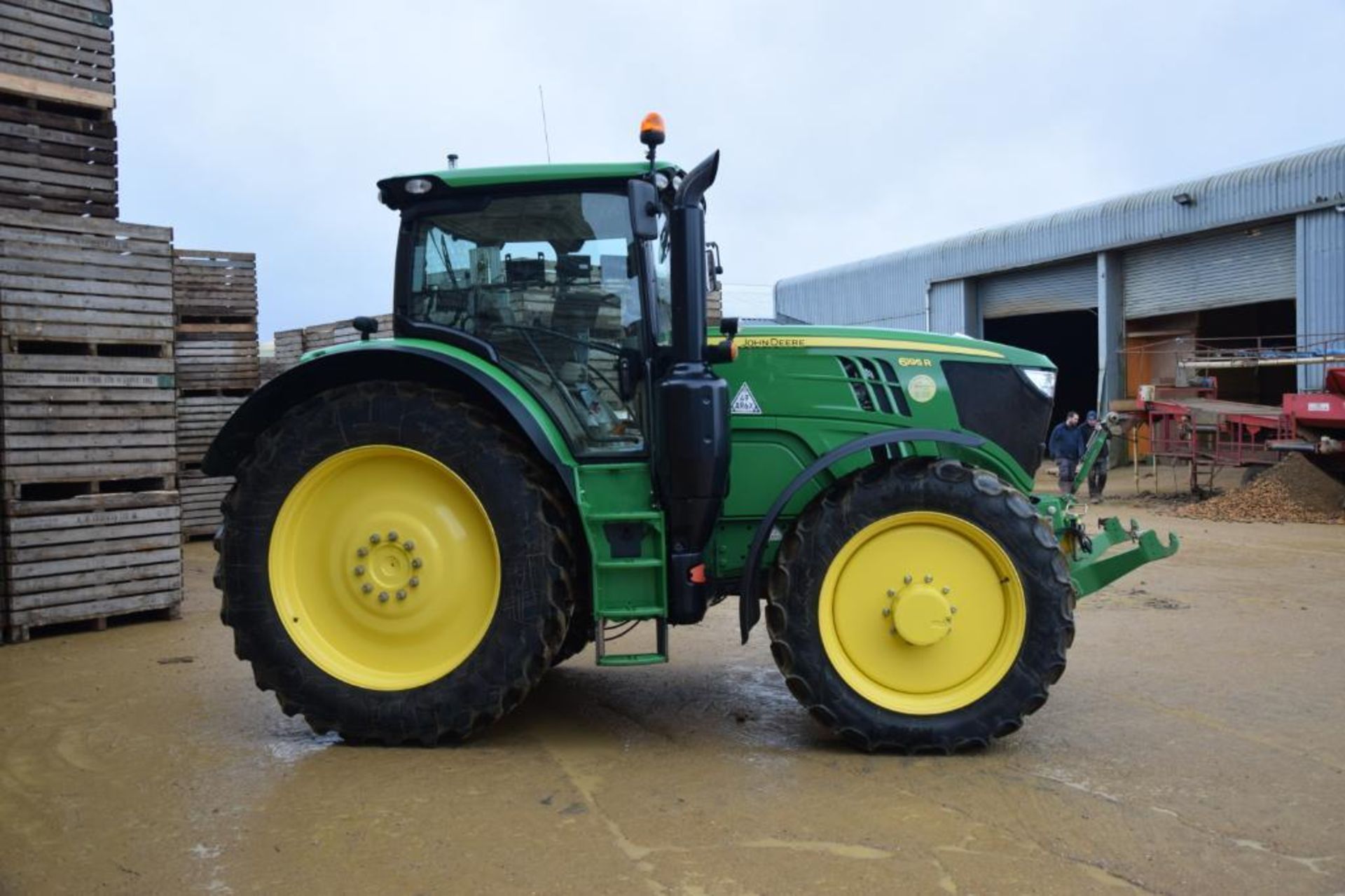 2017 John Deere 6195R 4wd Autopowr 50Kph tractor with front TLS suspension, cab suspension, air brak - Image 15 of 32