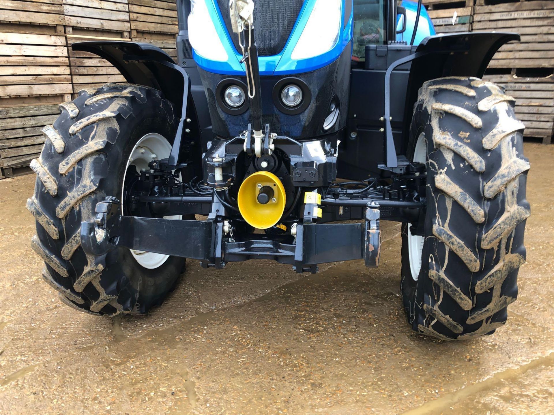 2019 New Holland T7.210 4wd Auto Command 50Kph tractor with front linkage and PTO, 4 electric spools - Image 14 of 18