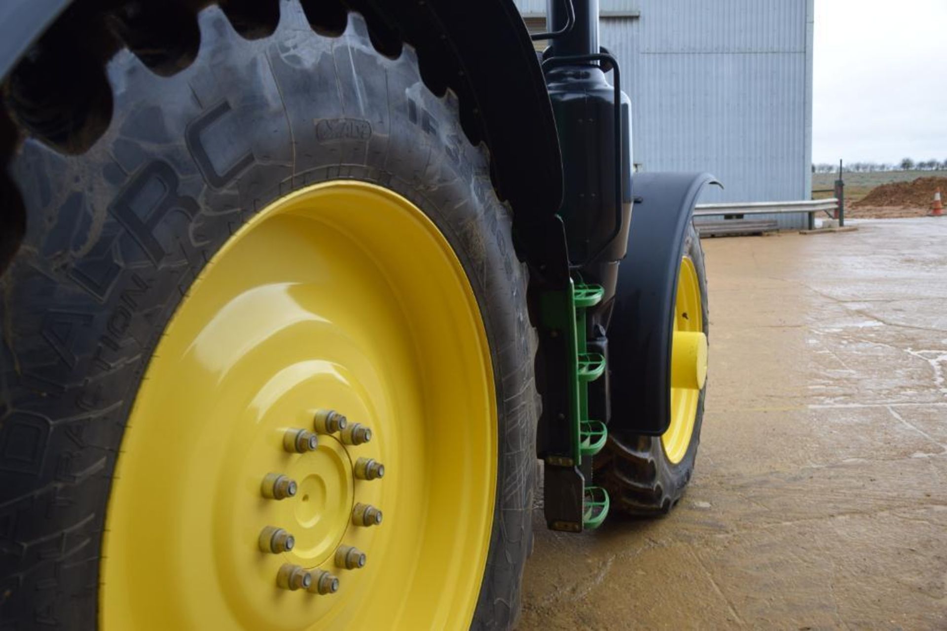 2017 John Deere 6195R 4wd Autopowr 50Kph tractor with front TLS suspension, cab suspension, air brak - Image 16 of 32