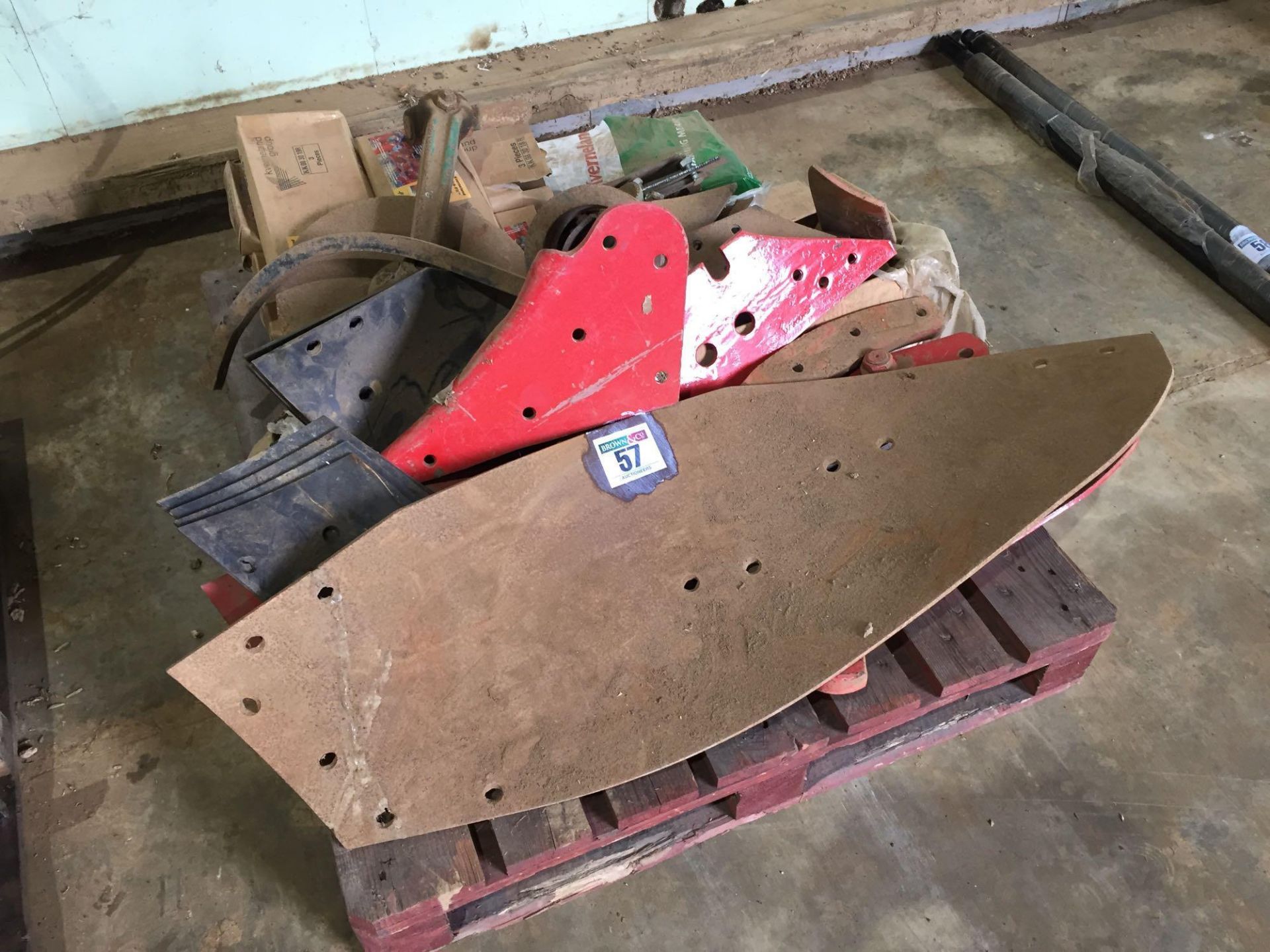 Quantity Kverneland plough spares including bodies, points etc.