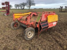 1997 Grimme KS1500A 2 row topper