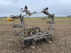 Sugar beet 12 row steering hoe, hydraulic folding