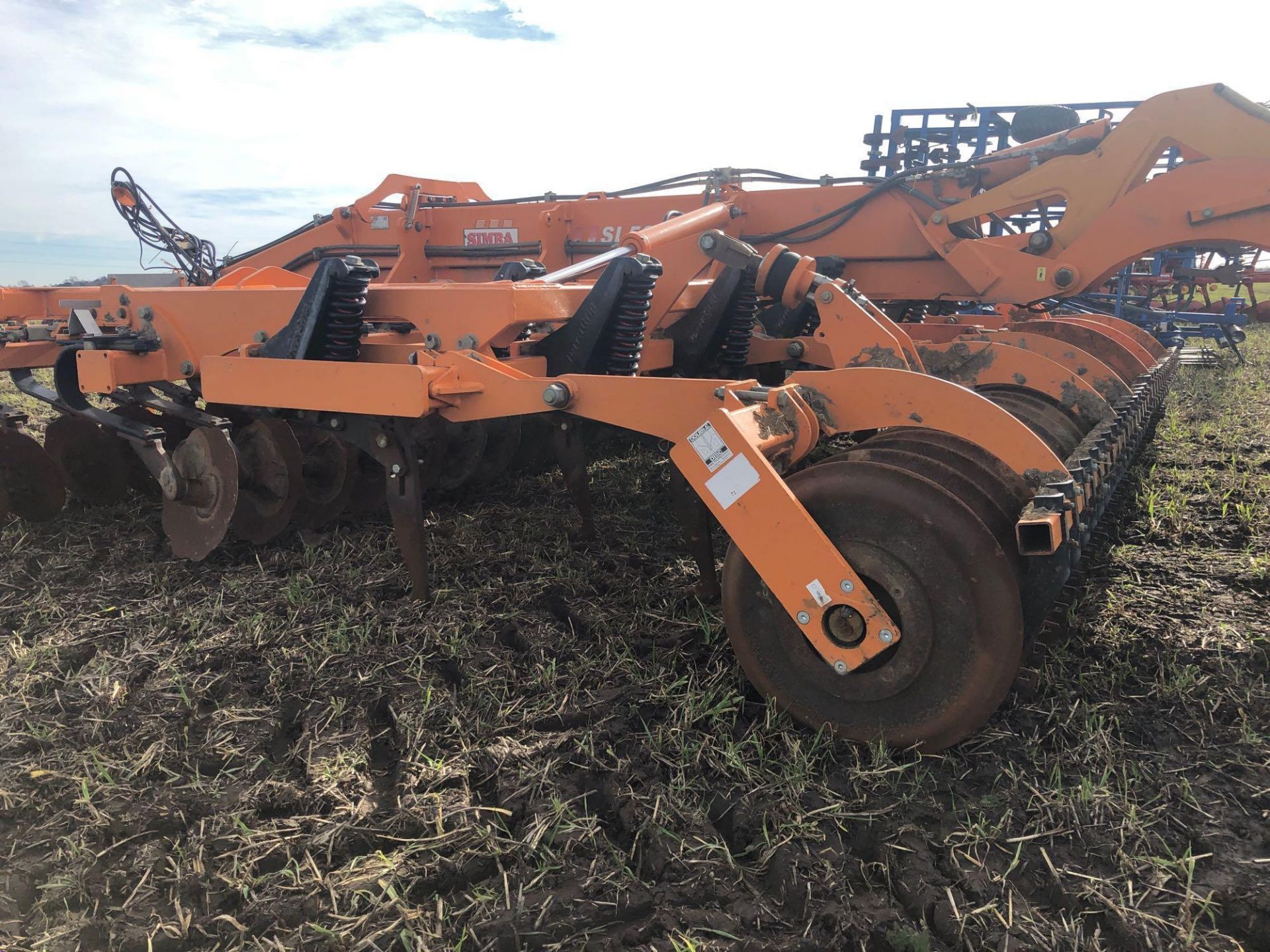 2008 Simba SL500 5m hydraulic folding trailed cultivator. Serial No: 180079610018. NB Manual - Image 9 of 11