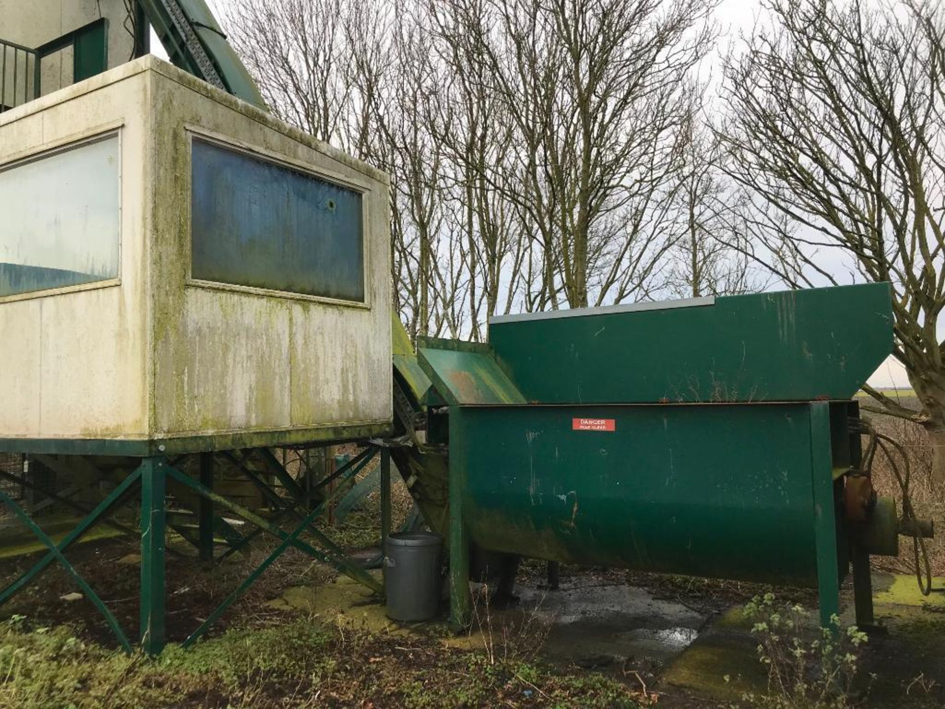 Compost tower and conveyors, sold in situ.  Please note that this lot is situated at Catherine's Far - Image 2 of 4