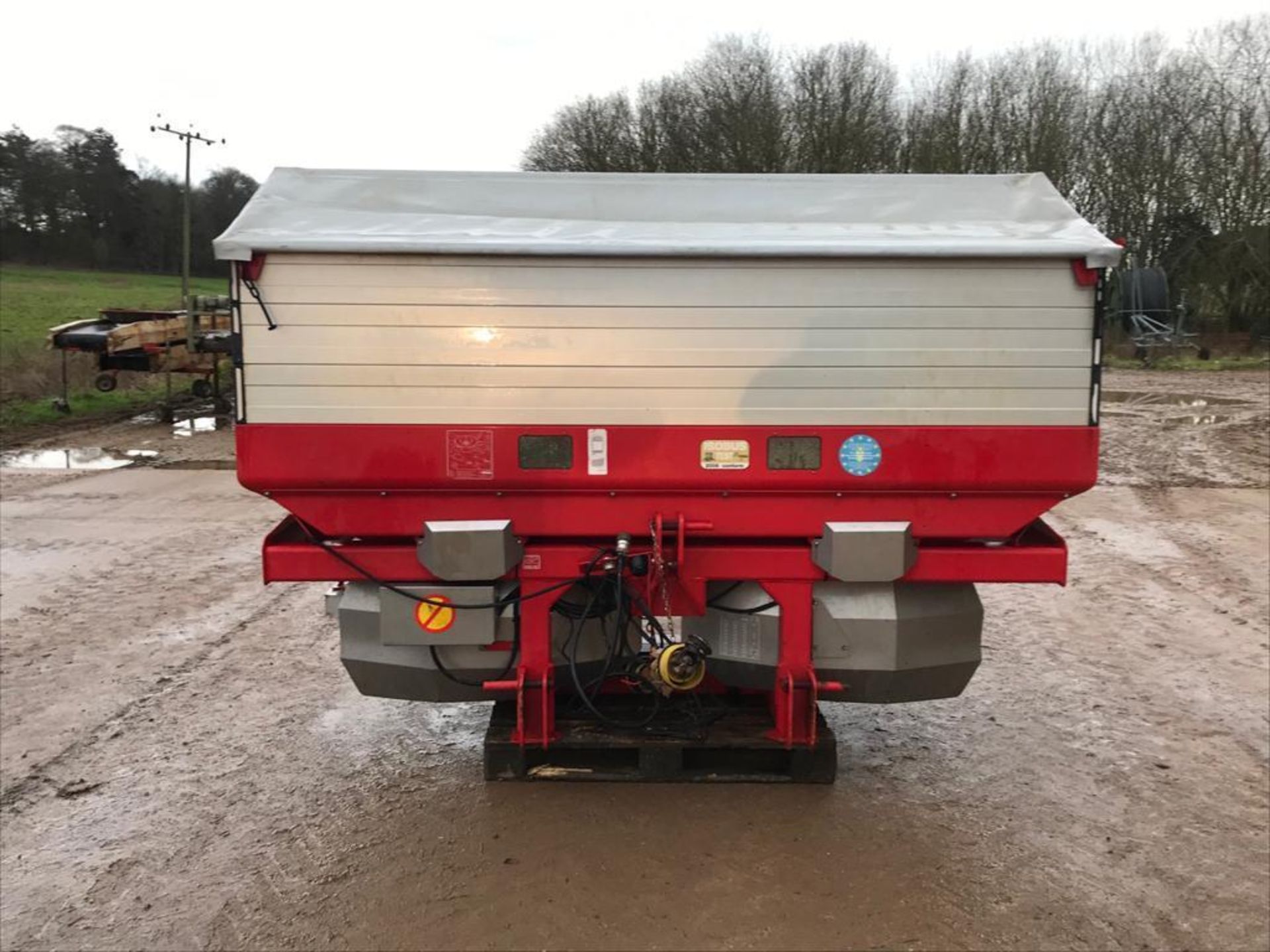 Kvernland TL1500 Pro Fertiliser Spreader