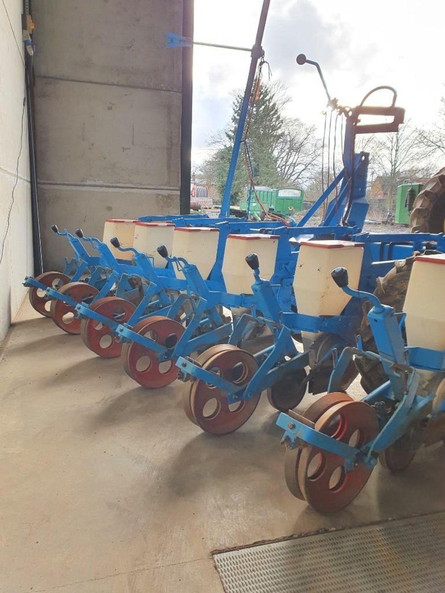 Monosem 6 Row Sugar Beet Drill - Image 3 of 5