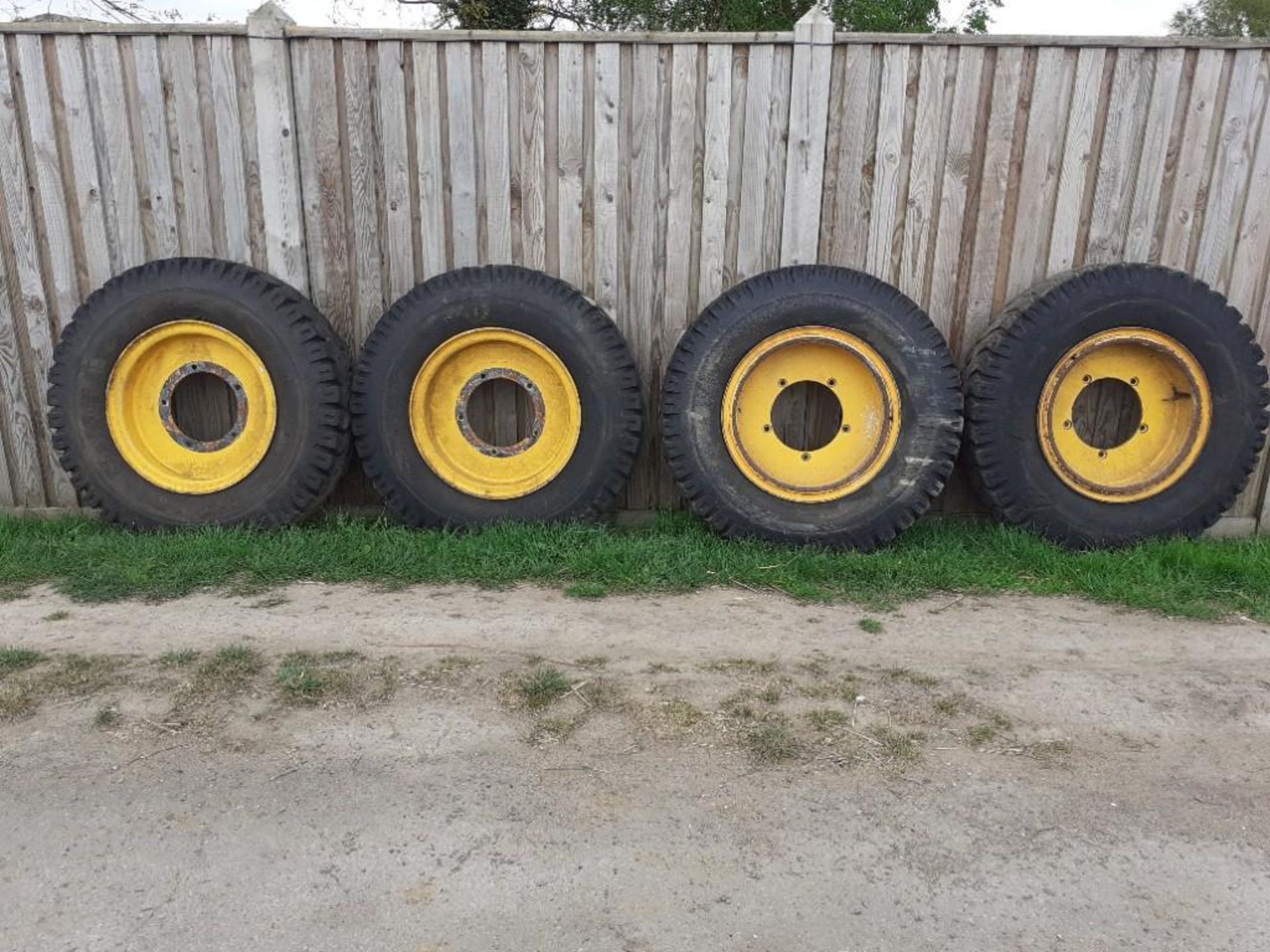 JCB 5 Stud Rims and Tyres