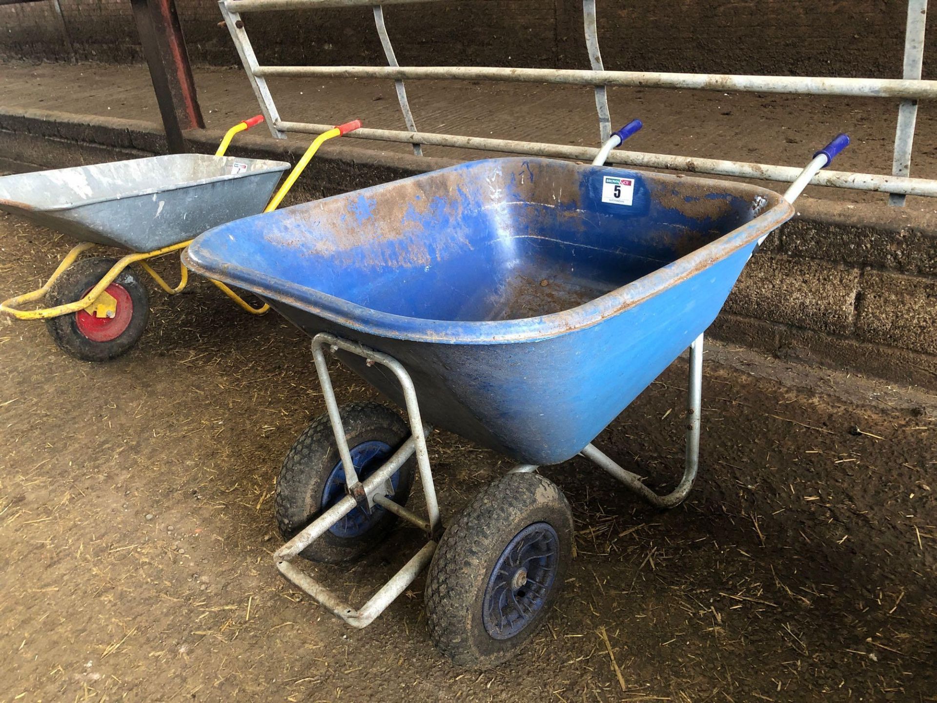 Wheelbarrow - Image 2 of 2