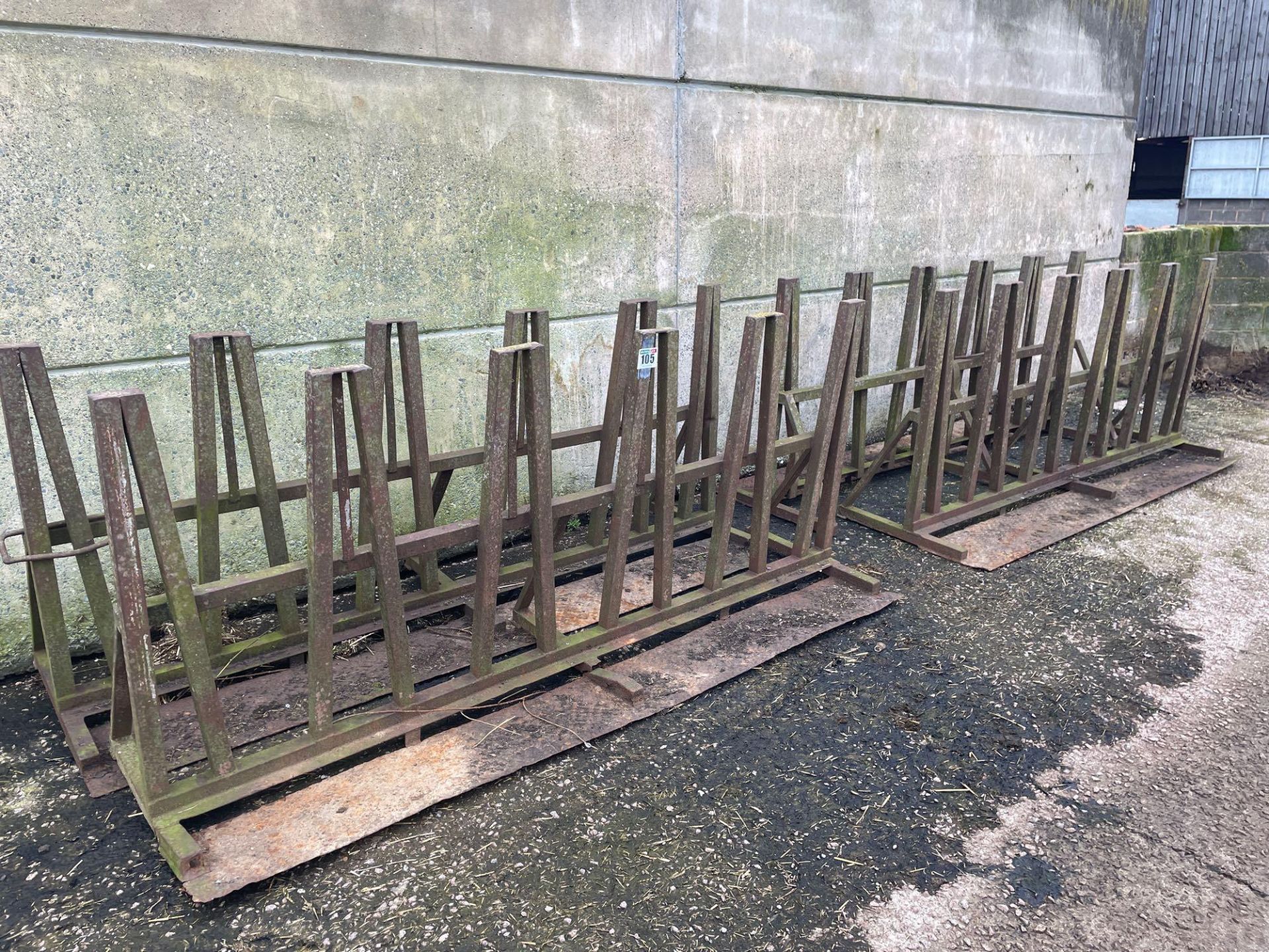 Quantity 2.66m tombstone feed barriers - Image 4 of 4