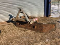 Moulton galvanised yard scraper, linkage mounted