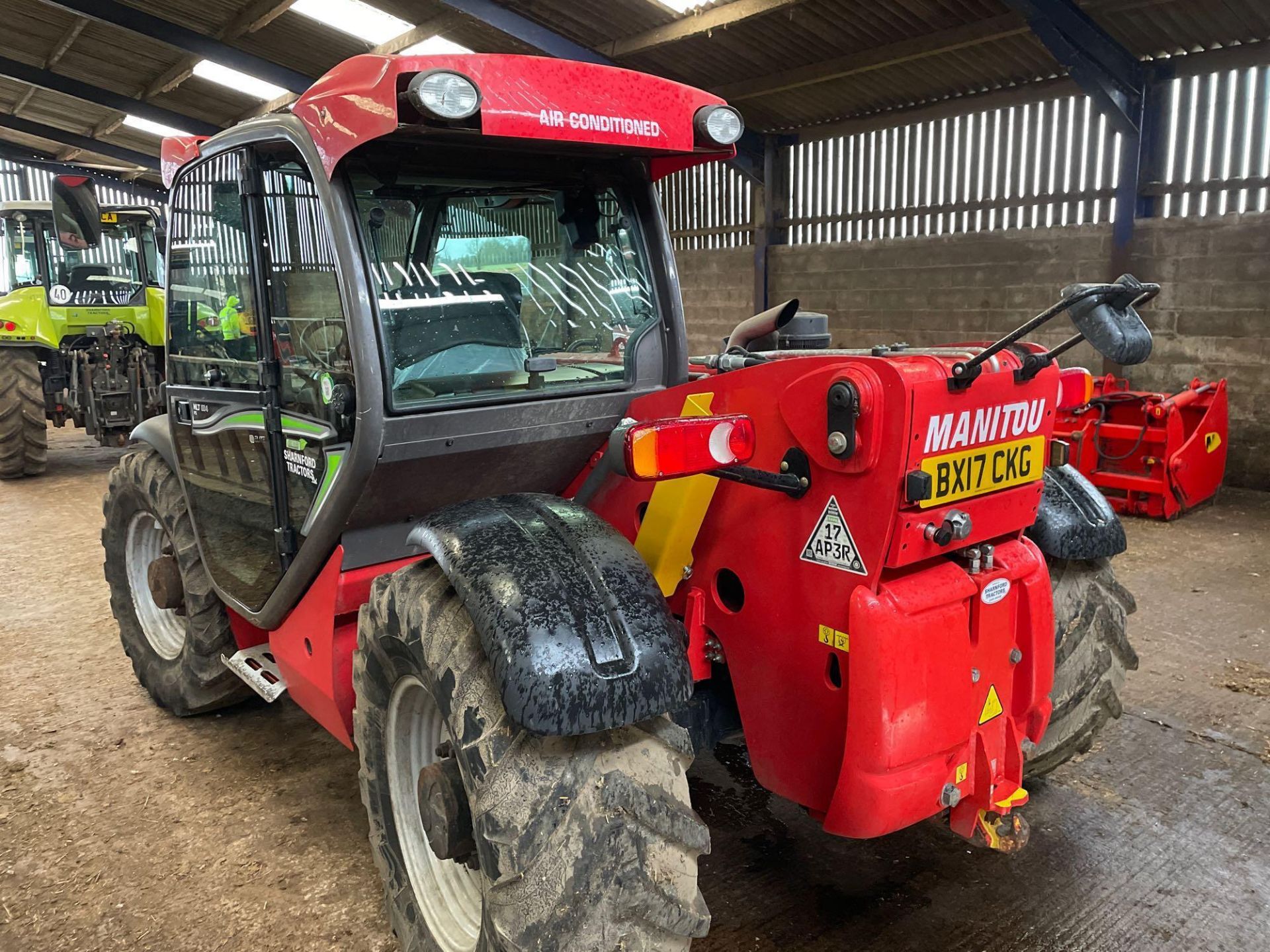 2017 Manitou MLT634 PS 120 materials handler with pallet tines on 460/70R24 wheels and tyres. Air-co - Image 24 of 25