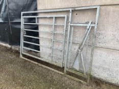 Galvanised 10ft x 6ft 5inch calving gate, with locking yoke