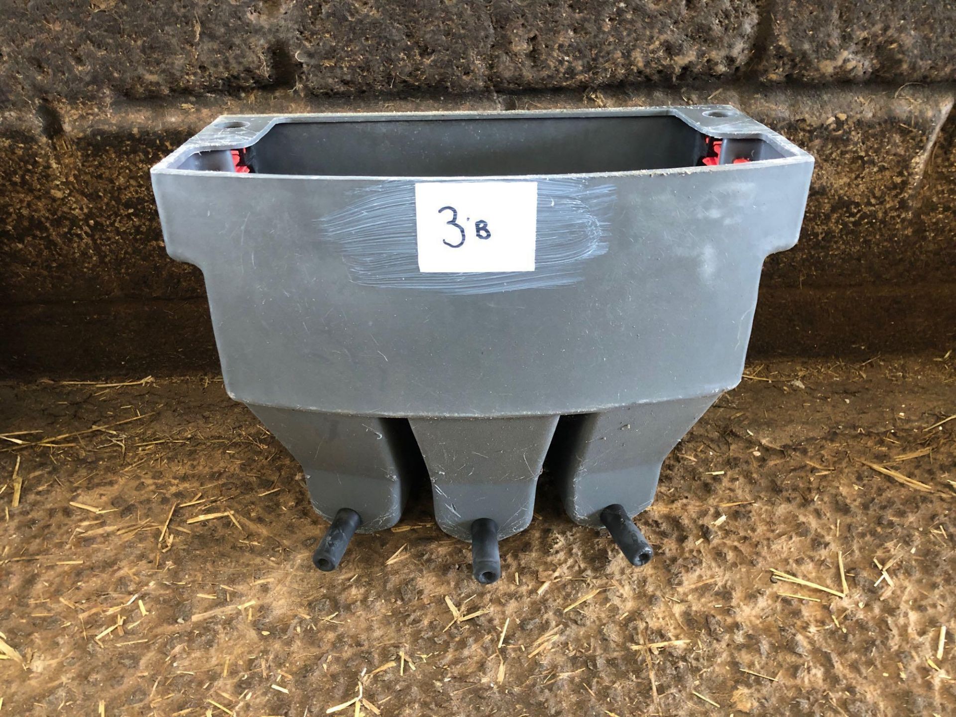 1No triple calf milk feeder