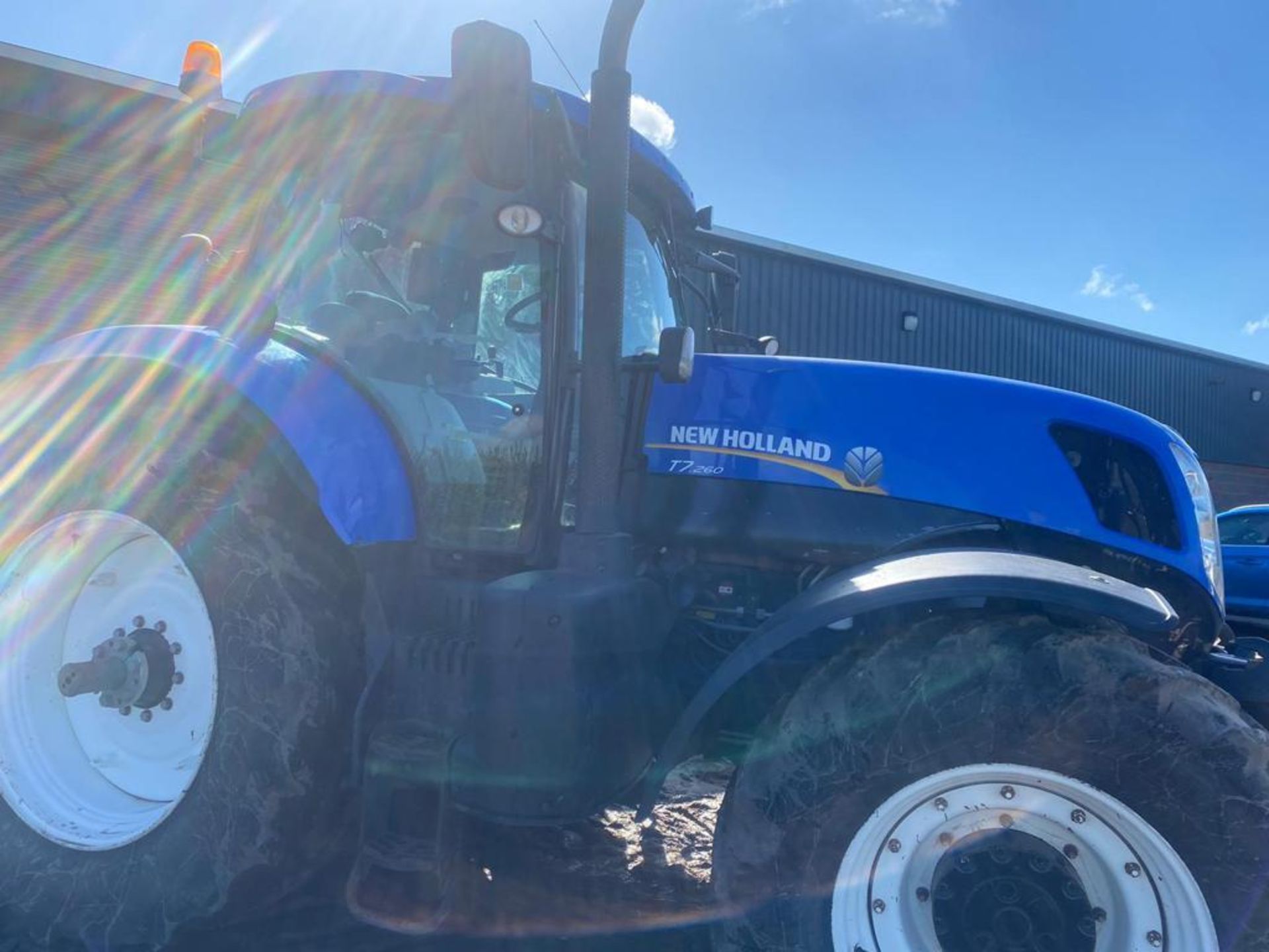 New Holland T7260 - Image 2 of 7