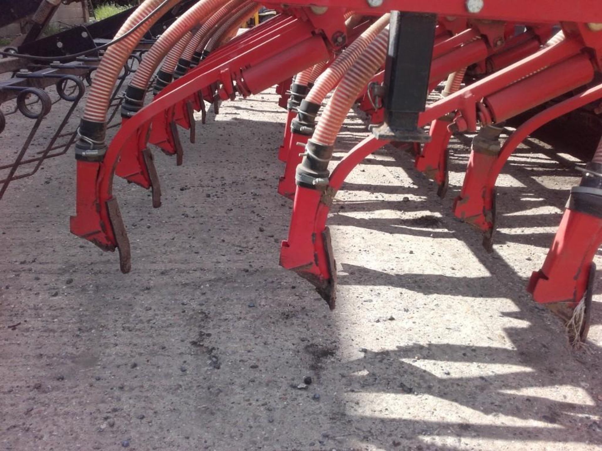 KRM NEU 2512 Soladrill Combination with 4m Falc Magnum Power Harrow - Image 3 of 4