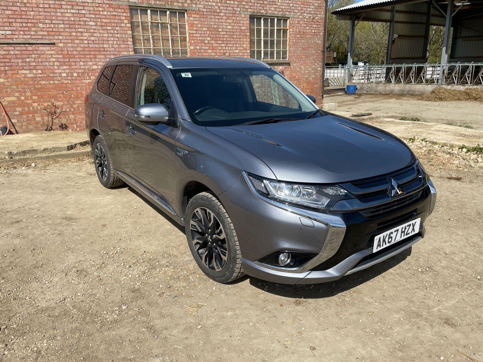 2017 Mitsubishi Outlander PHEV Super all wheel control AWD Automatic commercial SUV with alloy wheel - Image 7 of 25