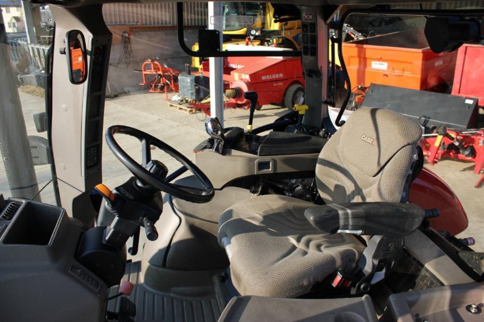 2013 Case Maxxum 140 50kph 4wd Powershift tractor with multicontroller joystick, front linkage, cab - Image 28 of 40