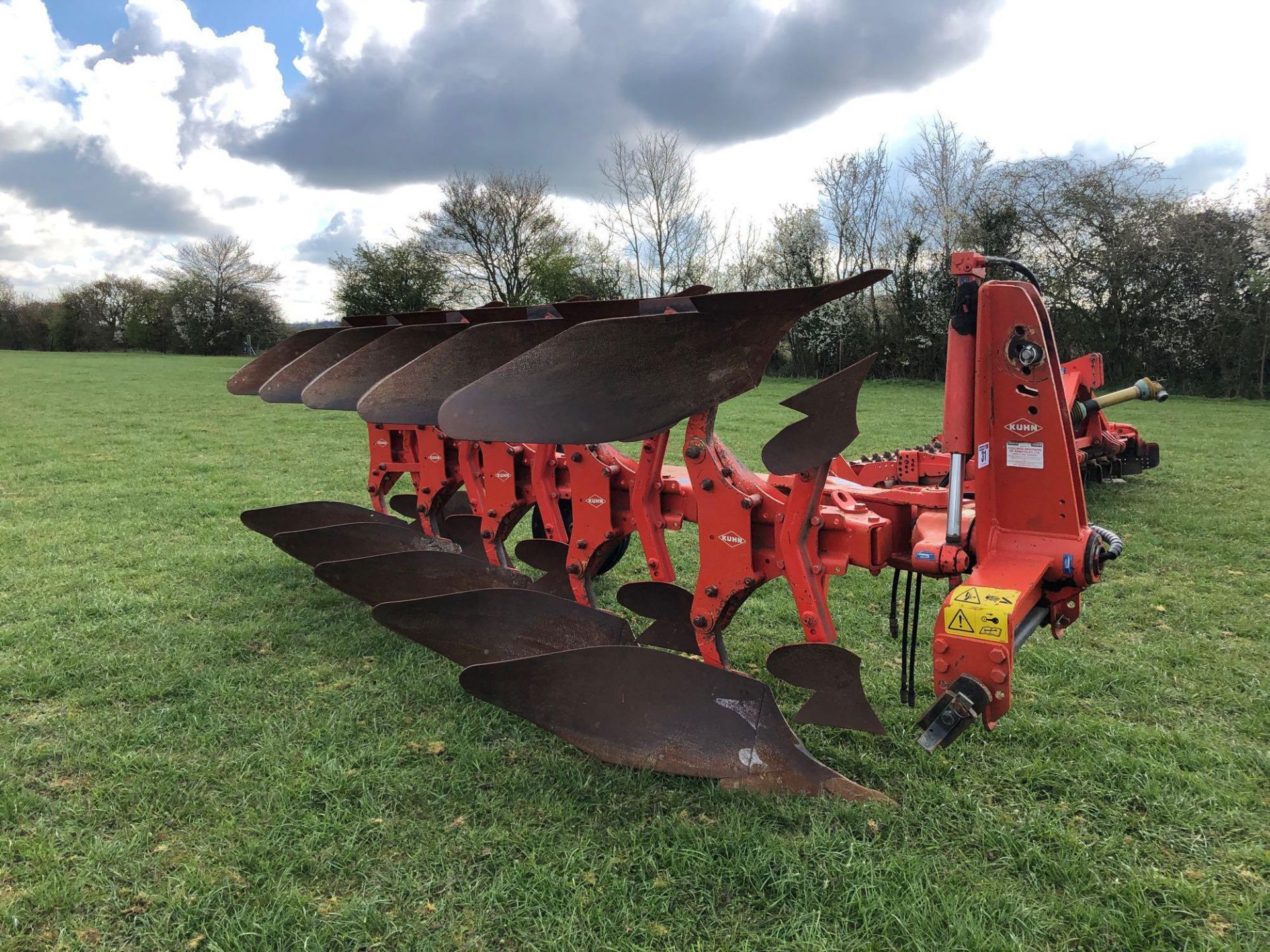 2007 Kuhn Multimaster 122 5f (4+1) reversible plough with hydraulic vari-width. Serial No: J5151. ​​