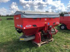 2005 Kuhn MDS1132 24m twin disc fertiliser spreader with border control, hydraulic shut off and B121