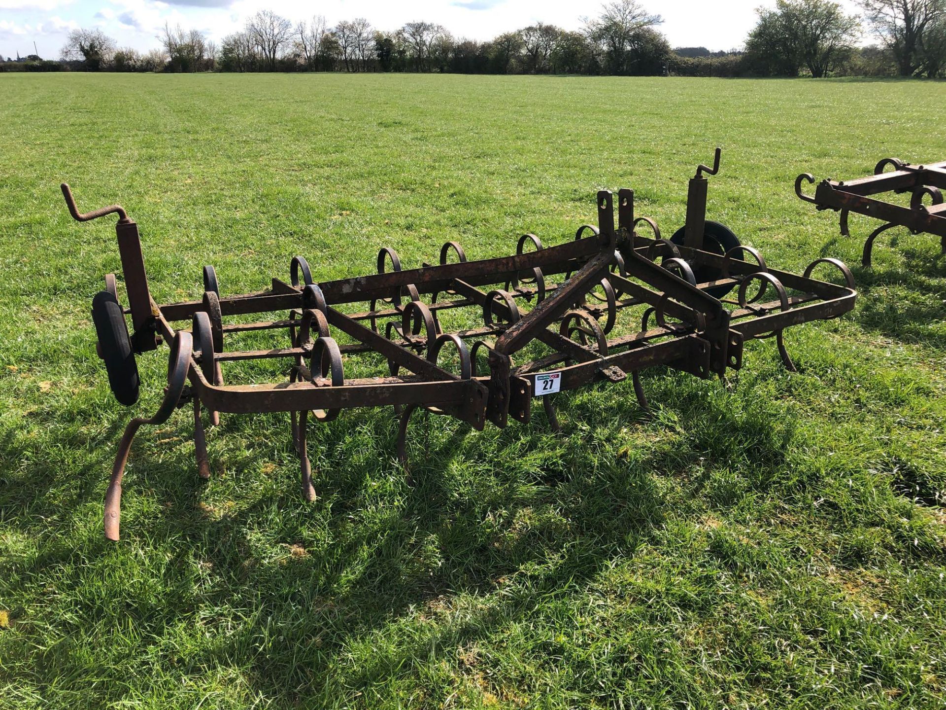 Springtine cultivator 8ft 6inch linkage mounted - Image 8 of 9