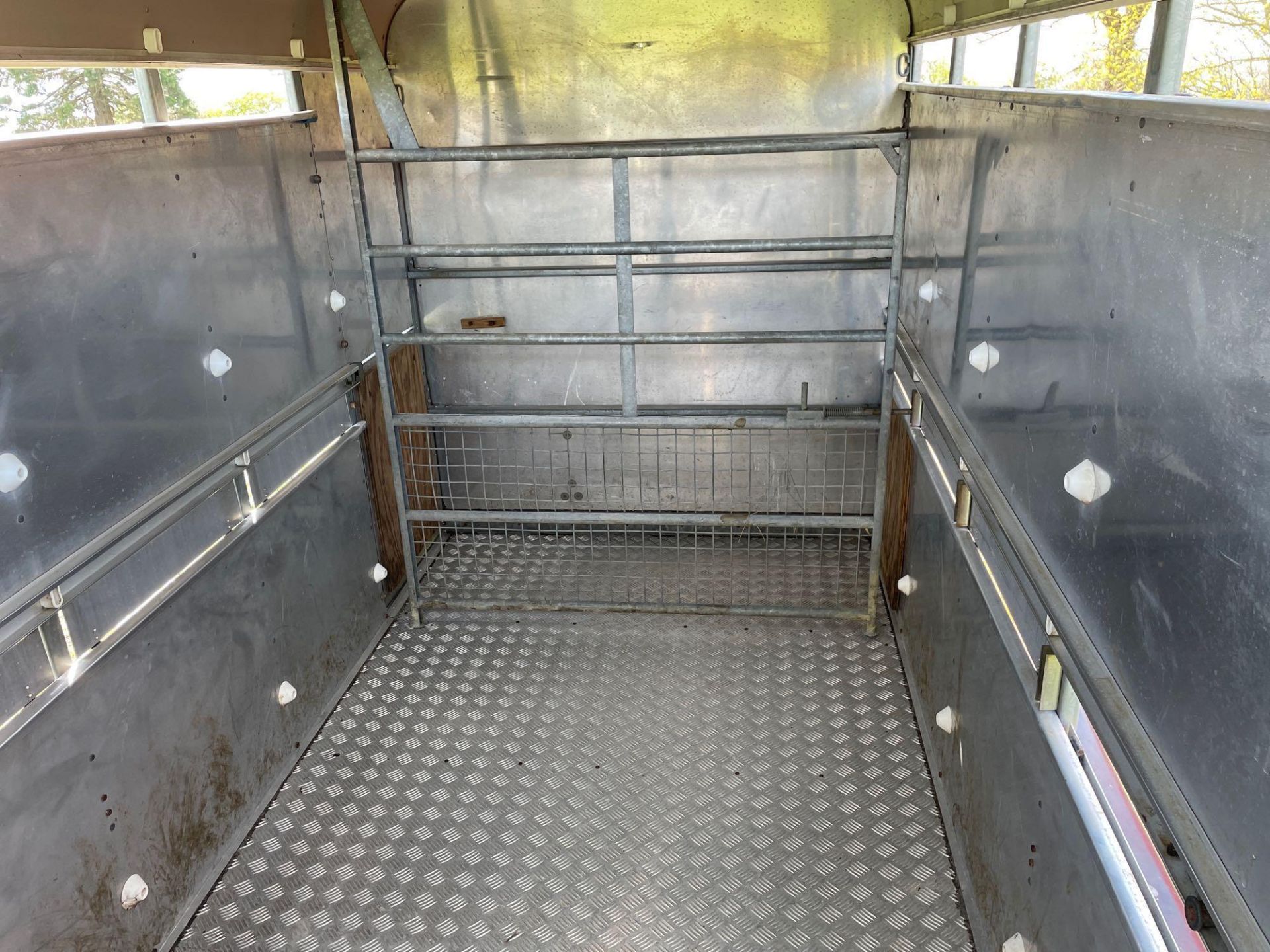 Ifor Williams TA-5-G twin axle livestock trailer with partition gate. Serial No: 131356 - Image 12 of 14