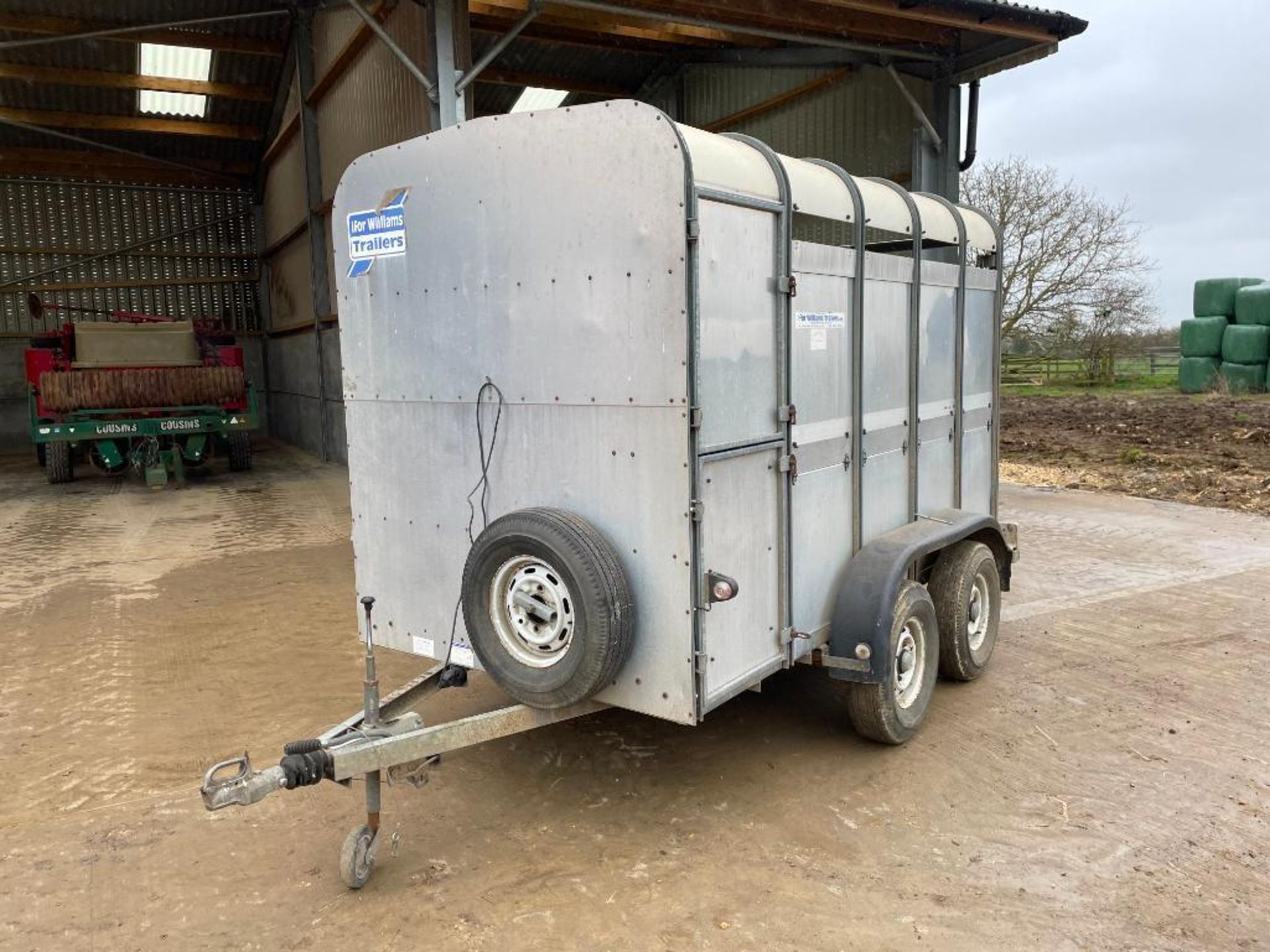 Ifor Williams TA-5-G twin axle livestock trailer with partition gate. Serial No: 131356 - Image 2 of 14