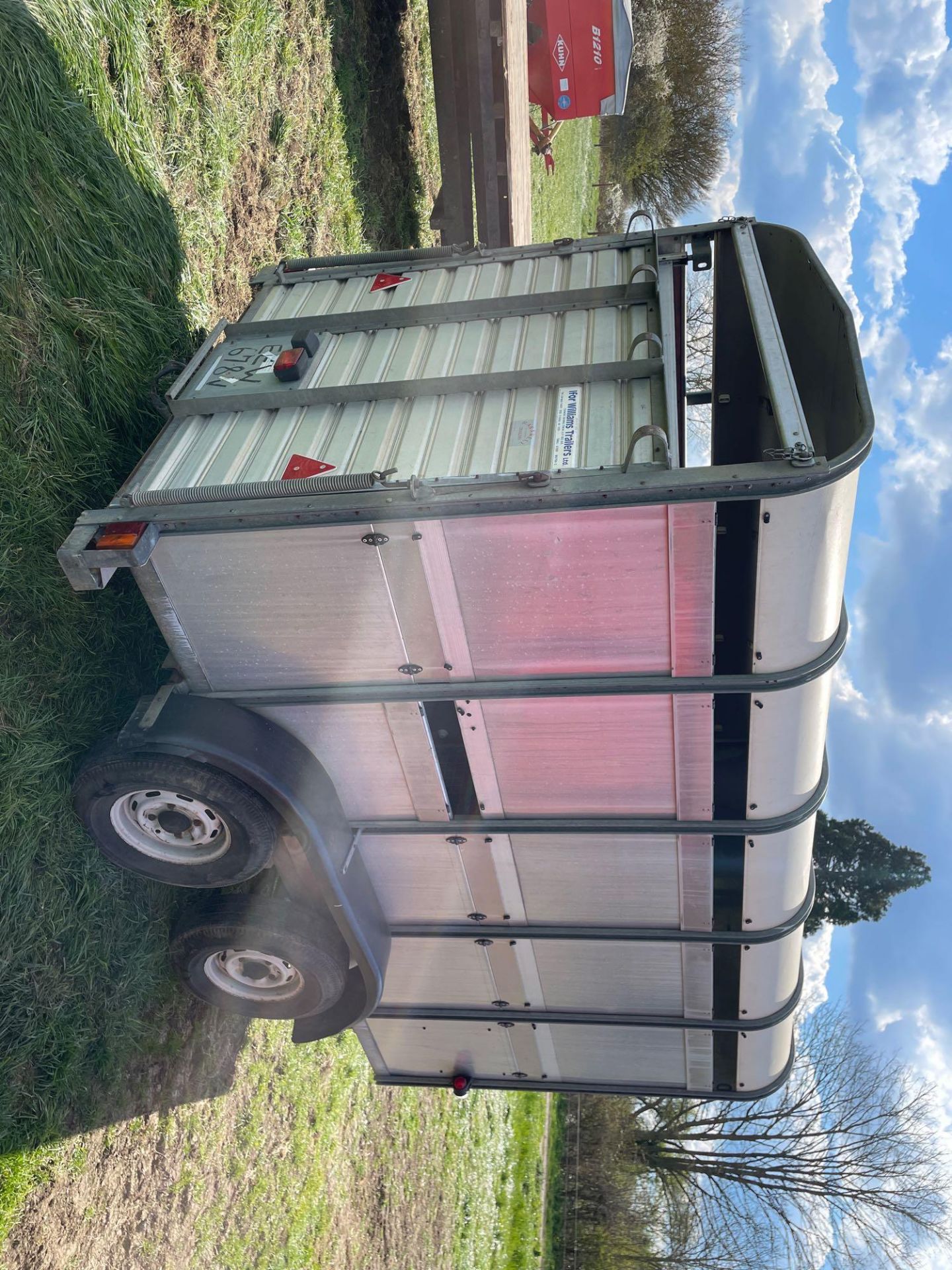 Ifor Williams TA-5-G twin axle livestock trailer with partition gate. Serial No: 131356 - Image 13 of 14