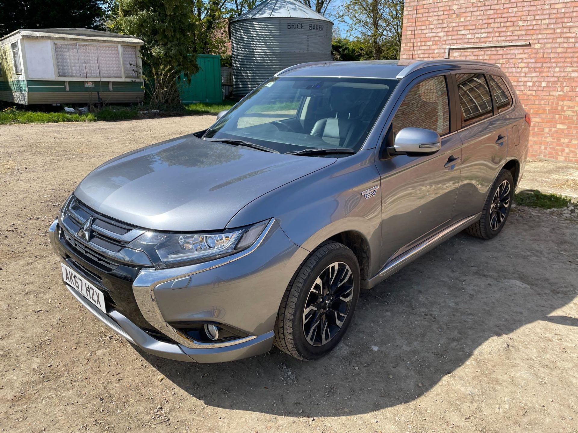 2017 Mitsubishi Outlander PHEV Super all wheel control AWD Automatic commercial SUV with alloy wheel - Image 11 of 25