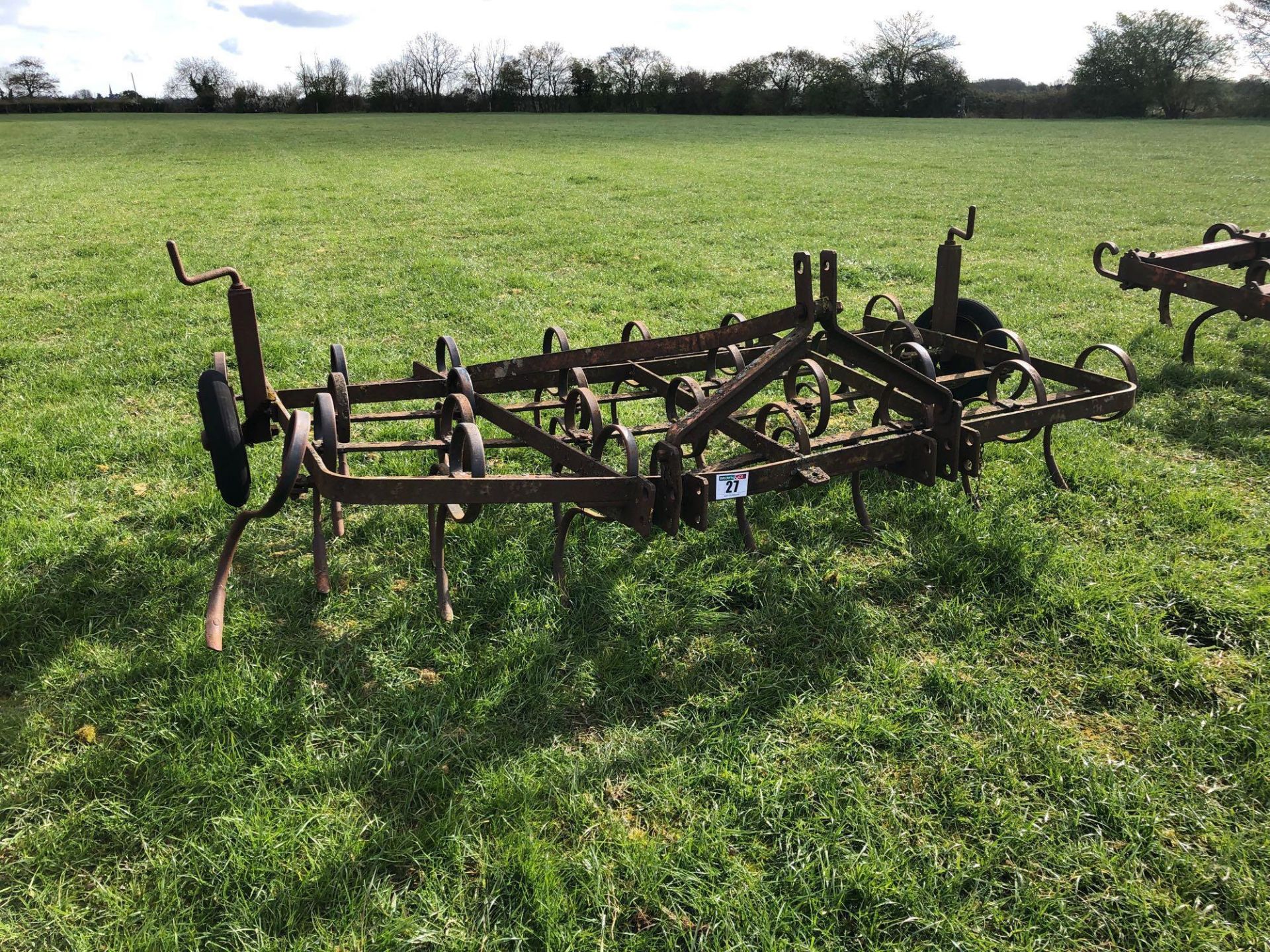 Springtine cultivator 8ft 6inch linkage mounted - Image 7 of 9