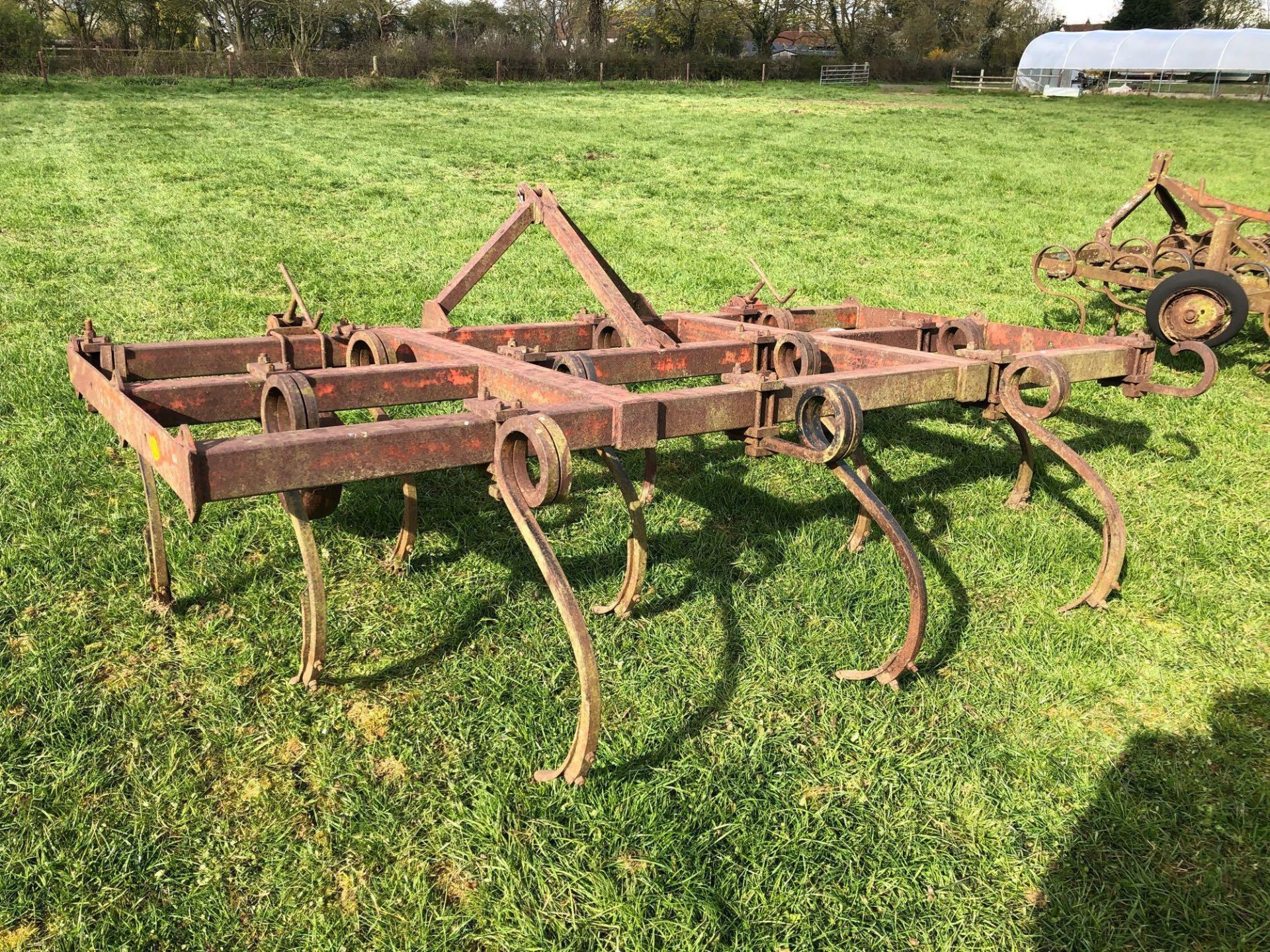 Massey Ferguson 9ft 6inch pig tail cultivator with depth wheels - Image 7 of 7