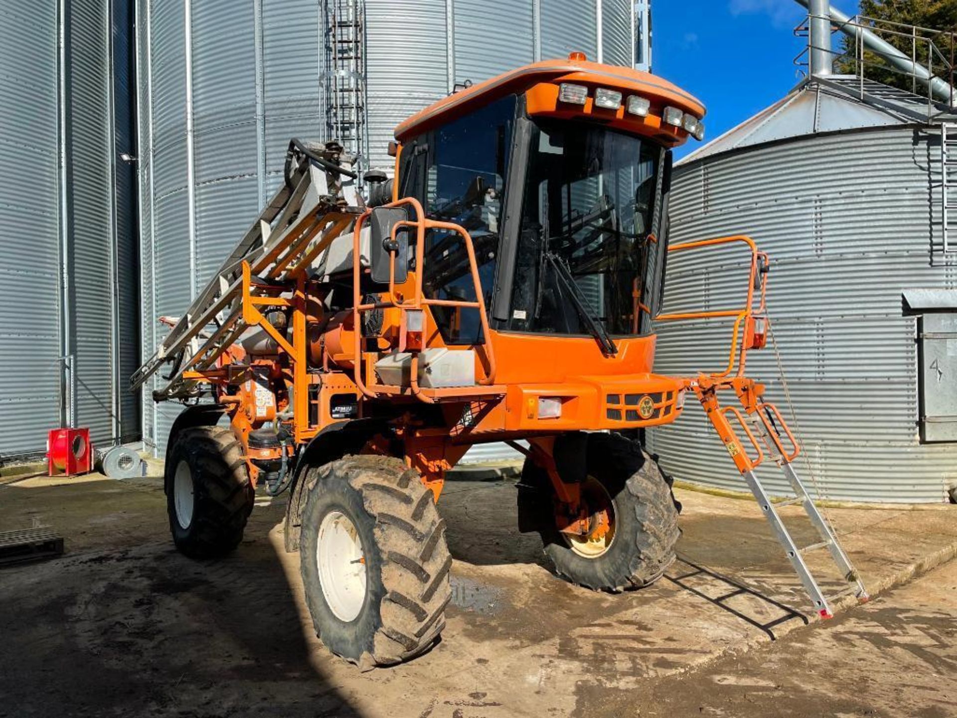 2007 Agribuggy Jacto Uniport 2500 Plus 24m self-propelled sprayer on 420/85R24 wheels and tyres with - Image 2 of 24