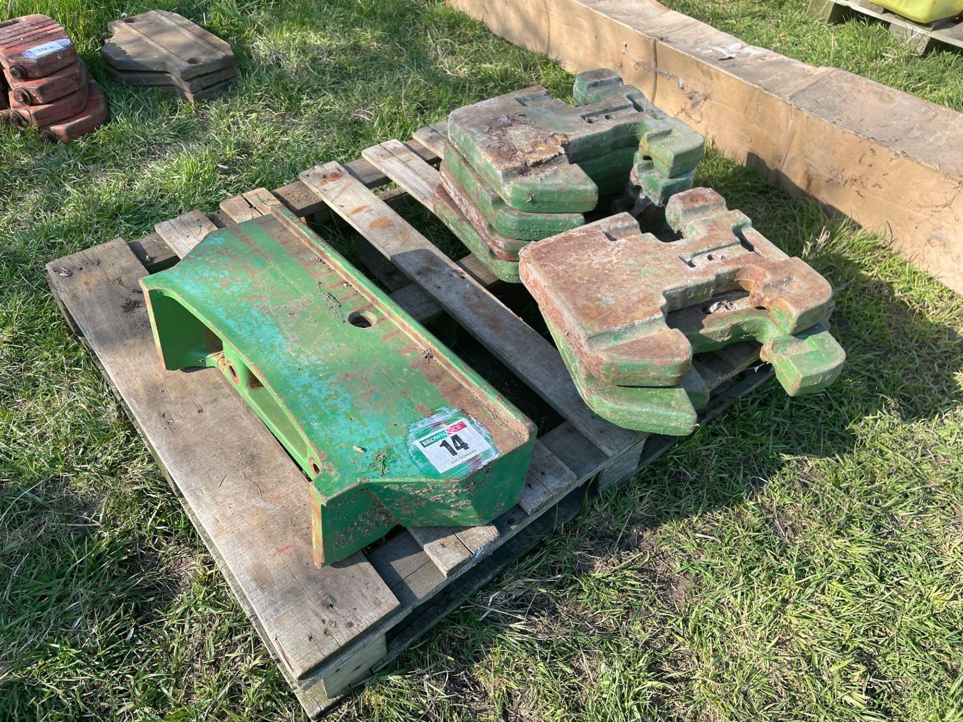 Quantity John Deere tractor weights