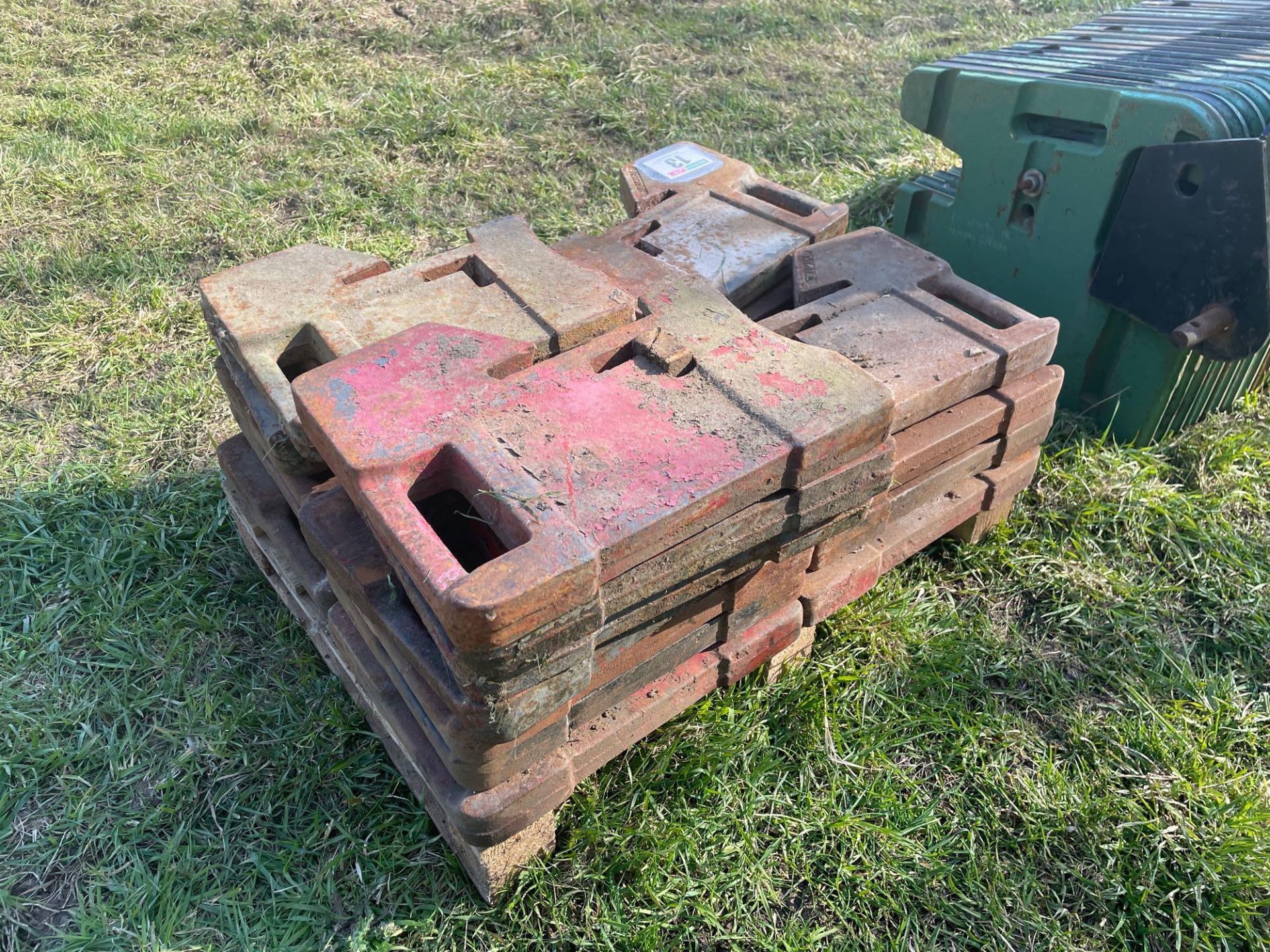 Quantity miscellaneous tractor weights - Image 3 of 3