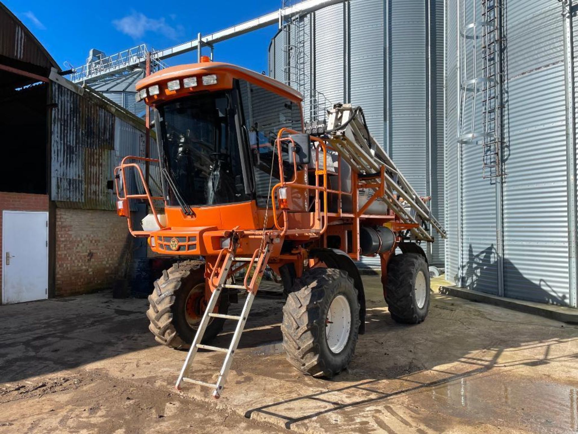 2007 Agribuggy Jacto Uniport 2500 Plus 24m self-propelled sprayer on 420/85R24 wheels and tyres with - Image 6 of 24