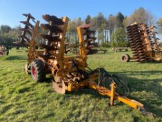 Simba 34C 5.4m hydraulic folding trailed discs NB: Comes with manual