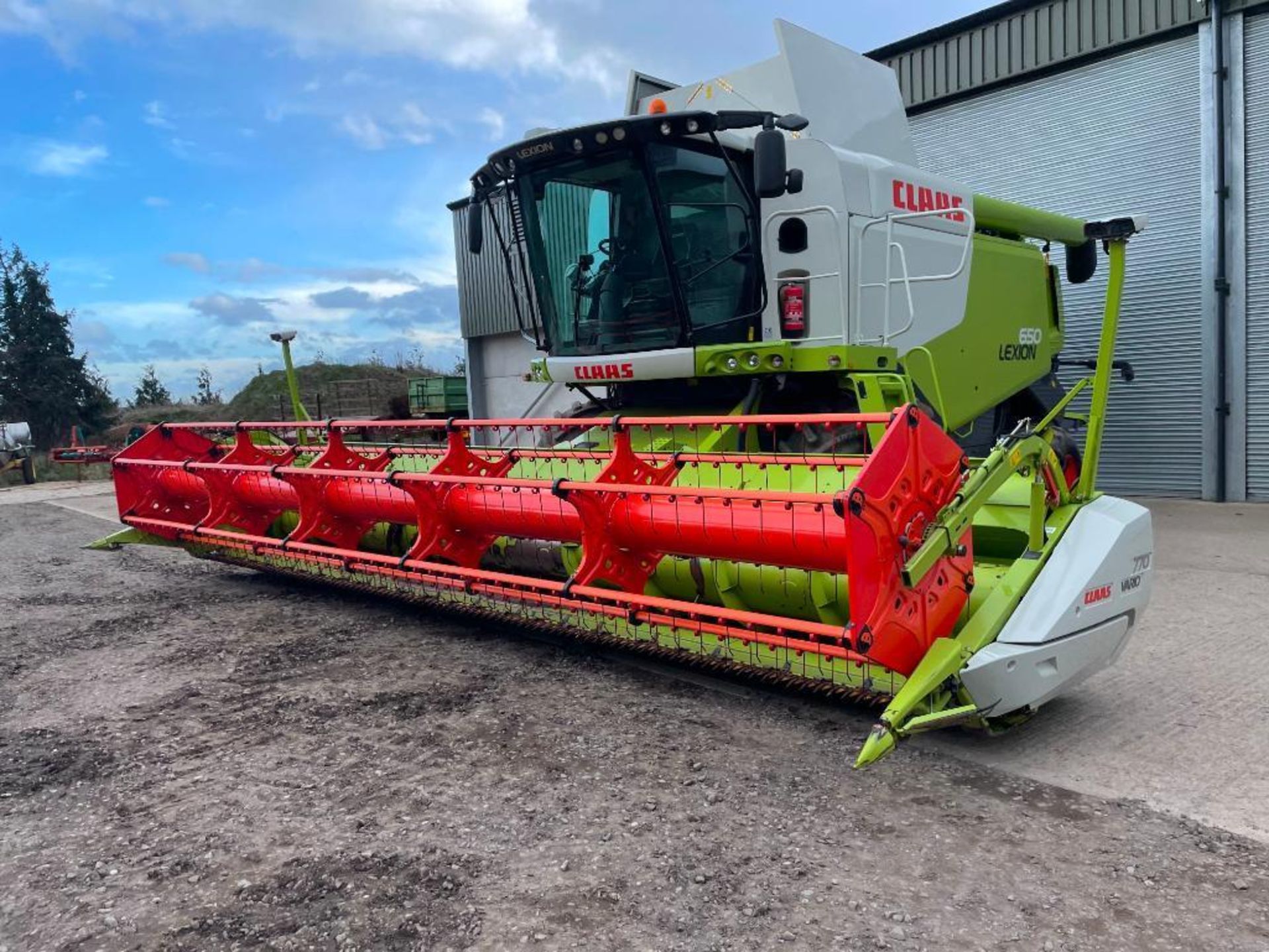 2015 Claas Lexion 650 combine harvester, telematics ready with straw chopper and rear tow hitch and - Image 6 of 22