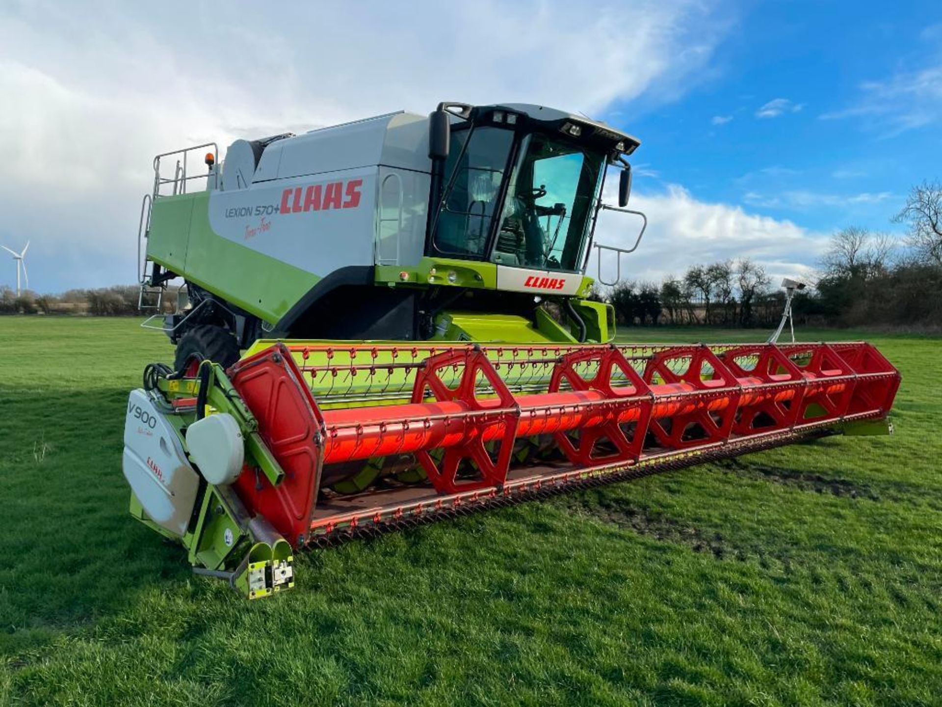 2007 Claas Lexion 570+TT Terra Trac combine harvester with straw chopper and Claas V900 header with - Image 3 of 31