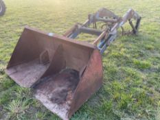 Tanco 978Q.A. Fore end loader with bucket and brackets and farm made loading hook NB: Comes with man