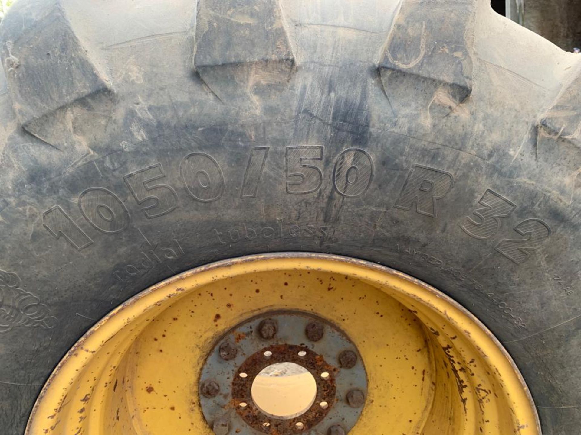 Pair of wheels on 1050/50R32 Michelin tyres. - Image 3 of 9