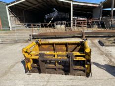 Manitou silage grab