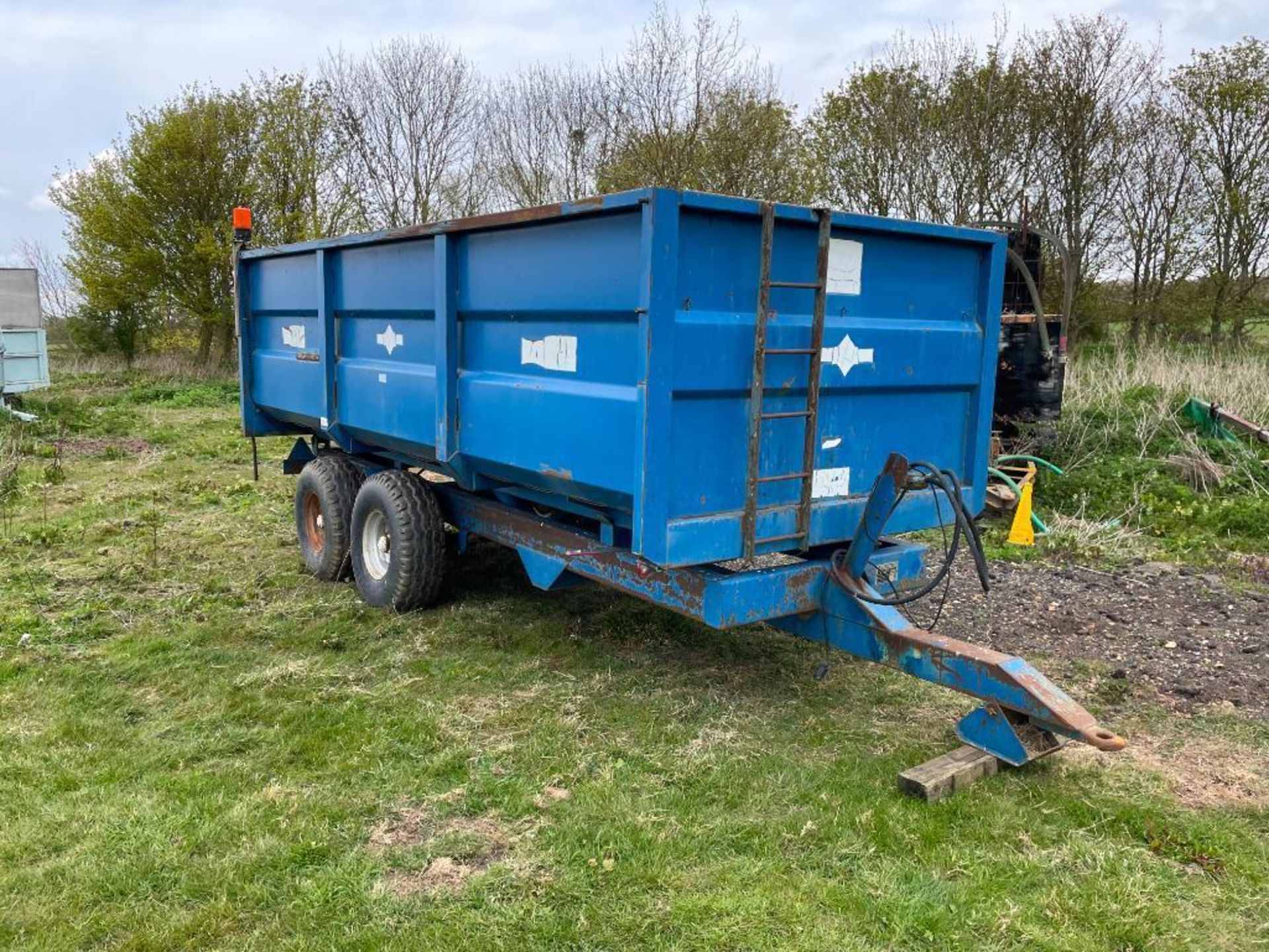 1984 AS Marston 10t twin axle grain trailer, manual tailgate and grain chute on 12./80-15.30 wheels - Image 4 of 10