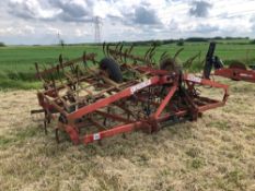 Kongskilde Triple K spring tine cultivator 5.7m, linkage mounted, hydraulic folding. Serial No: 0111