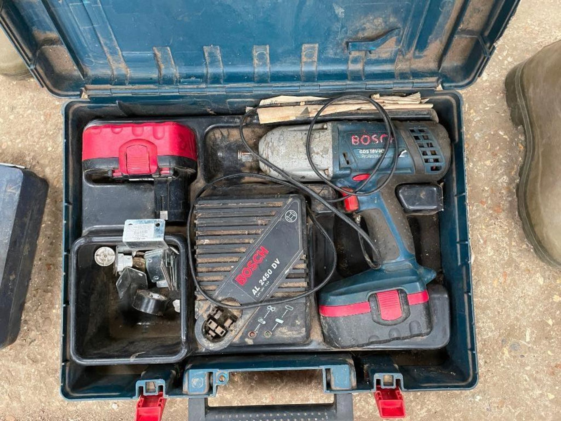 Bosch GDS 18V - HT impact wrench gun 3 batteries and charger. NB: Manual in Office - Image 2 of 2