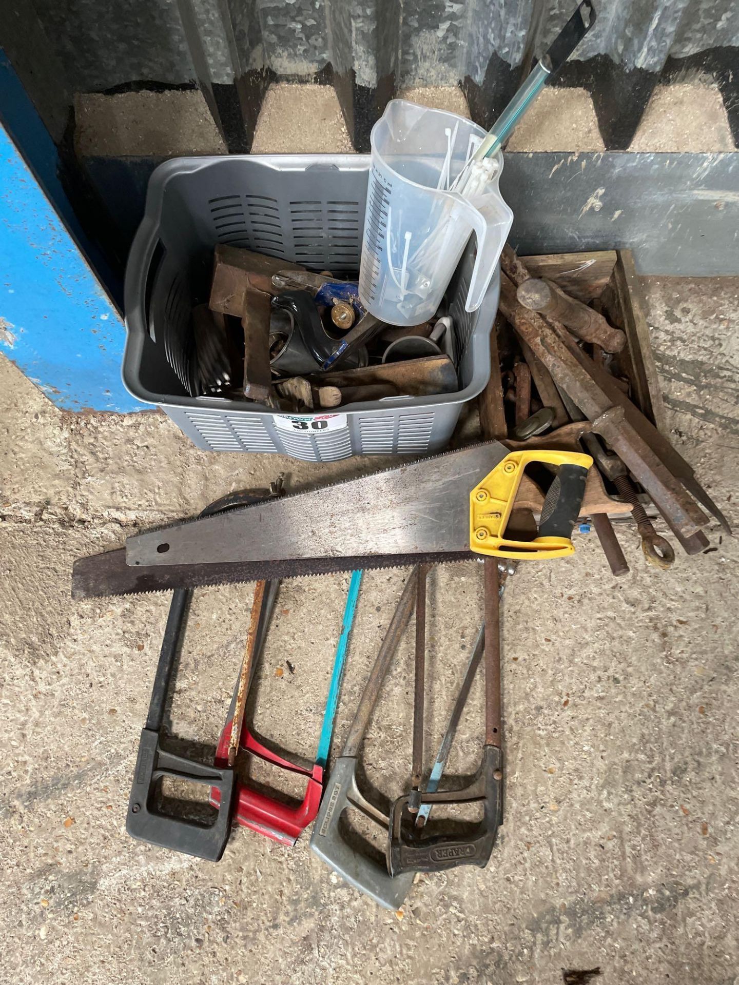 Quantity saws and tools