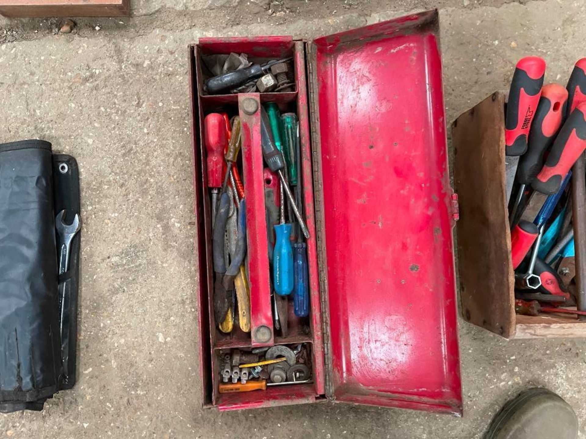 Tool boxes and tools - Image 2 of 2