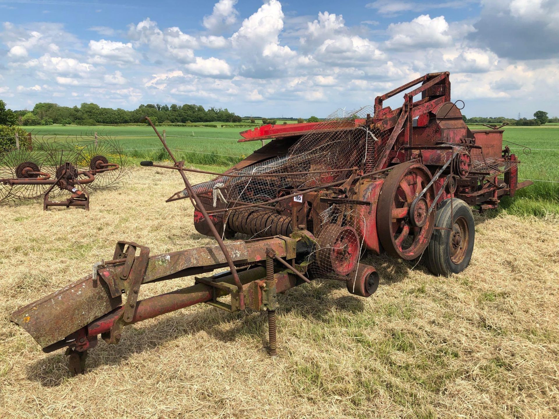 Massey Ferguson 701 conventional baler, spares or repairs - Image 6 of 7